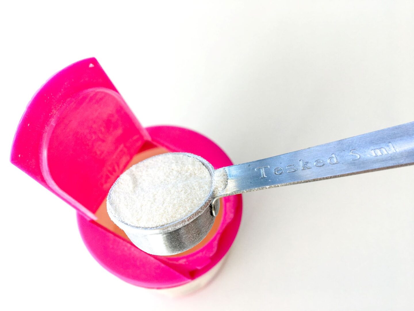 Agar agar -jauhetta mitassa