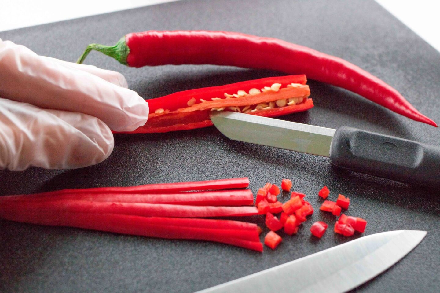 Chilin käsittely ja pilkkominen