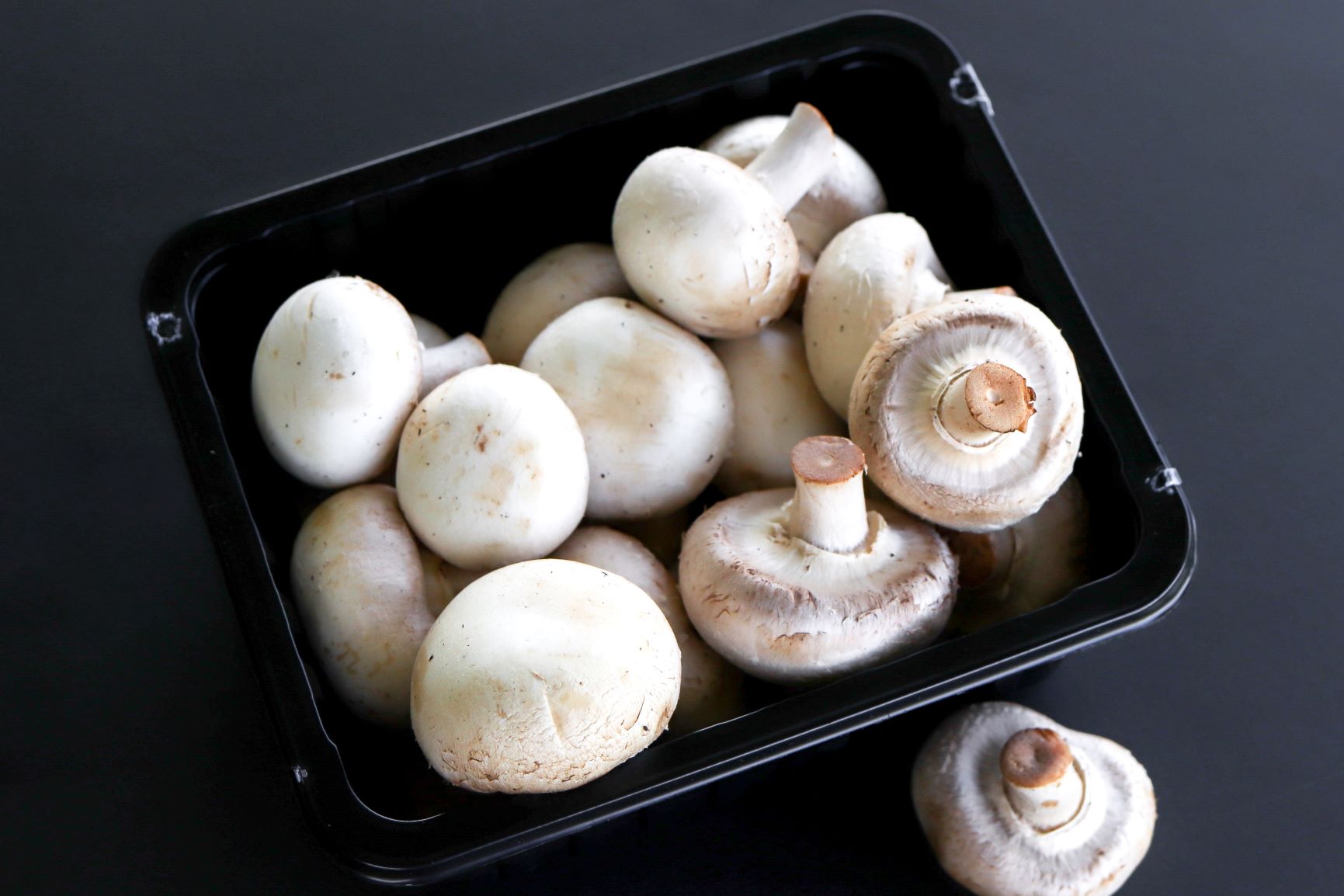 Herkkusienten puhdistus