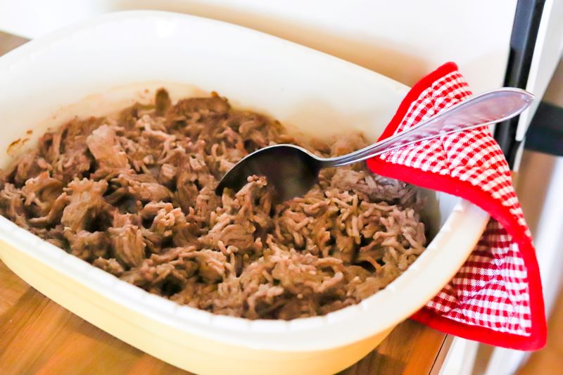 Uunissa paistettua jauhelihaa