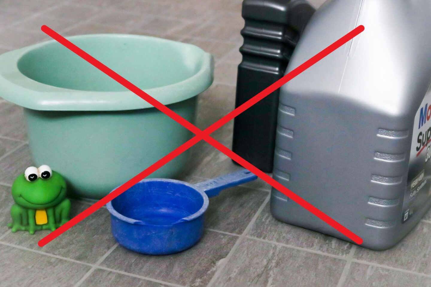 Muovinkeräykseen sopimattomia muoveja