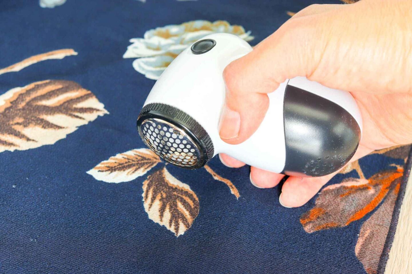 Paristokäyttöinen nypynpoistaja 