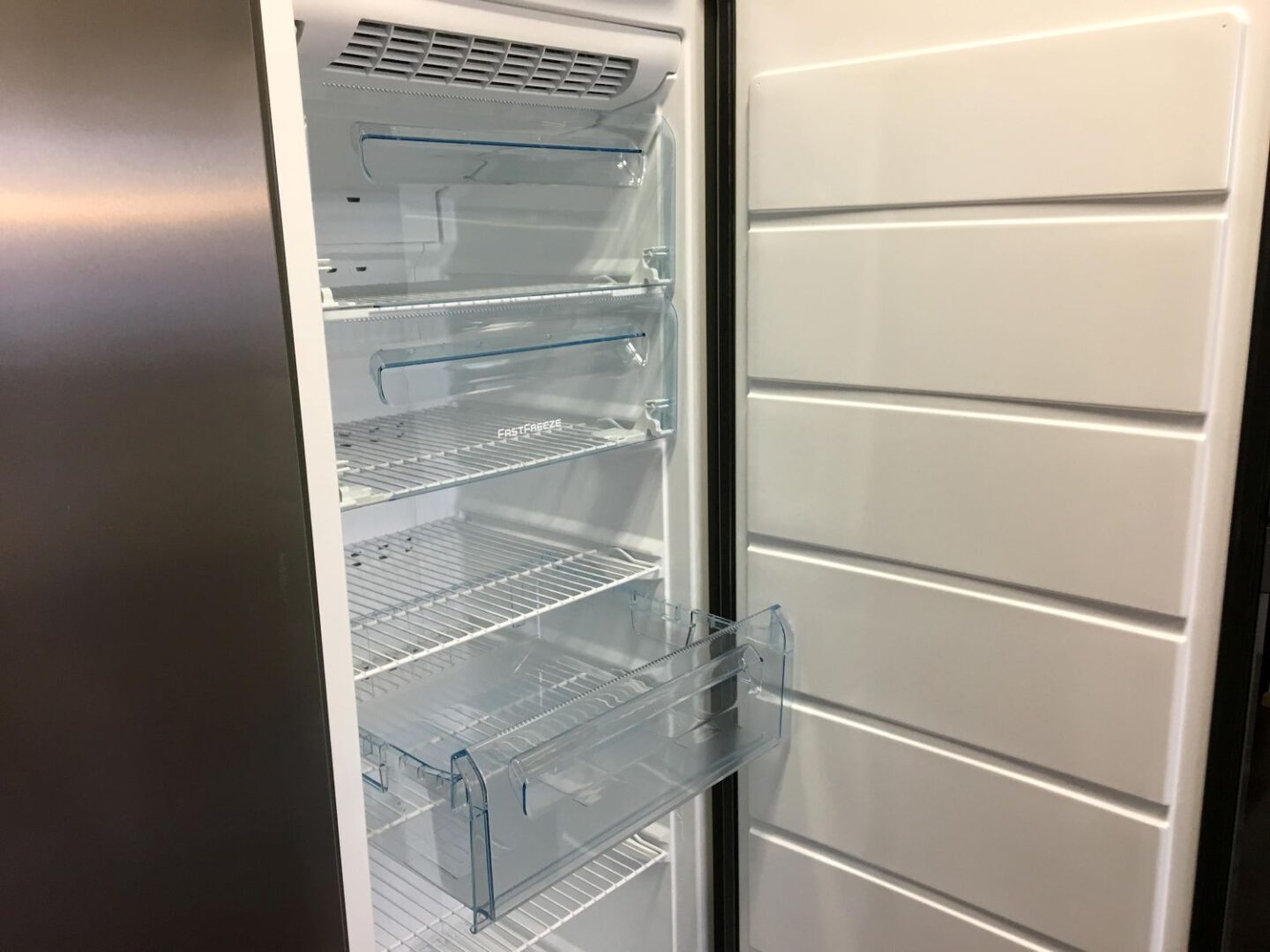 Pakastimen laatikon poisto