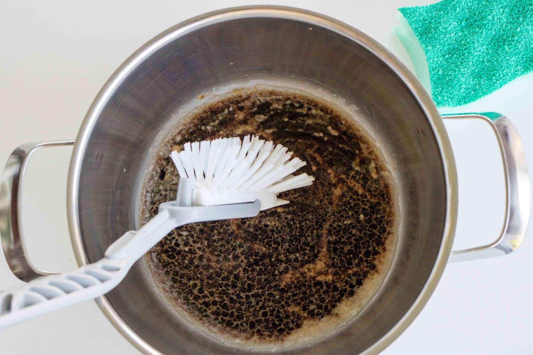 Pohjaan palanut kattila