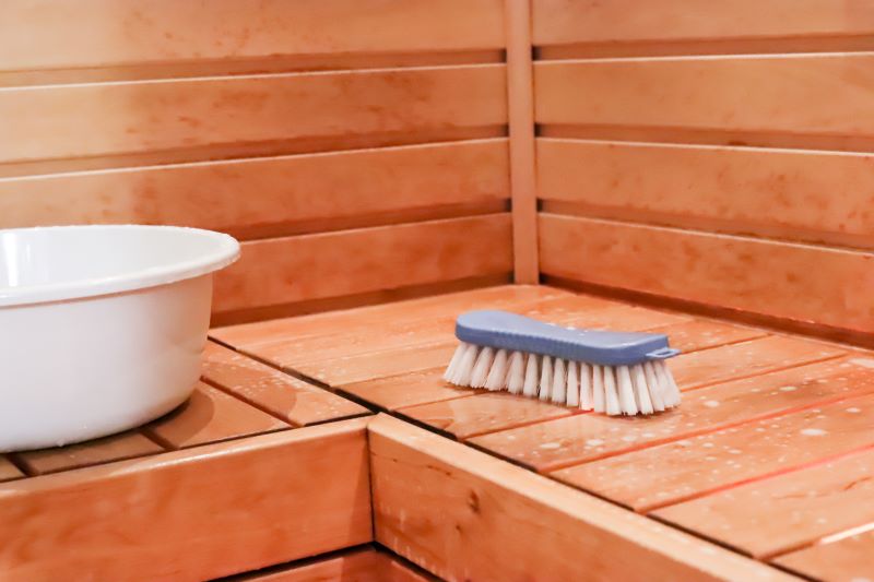 Lauteiden pesuun sopiva harja