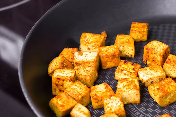 Paistettu tofu.