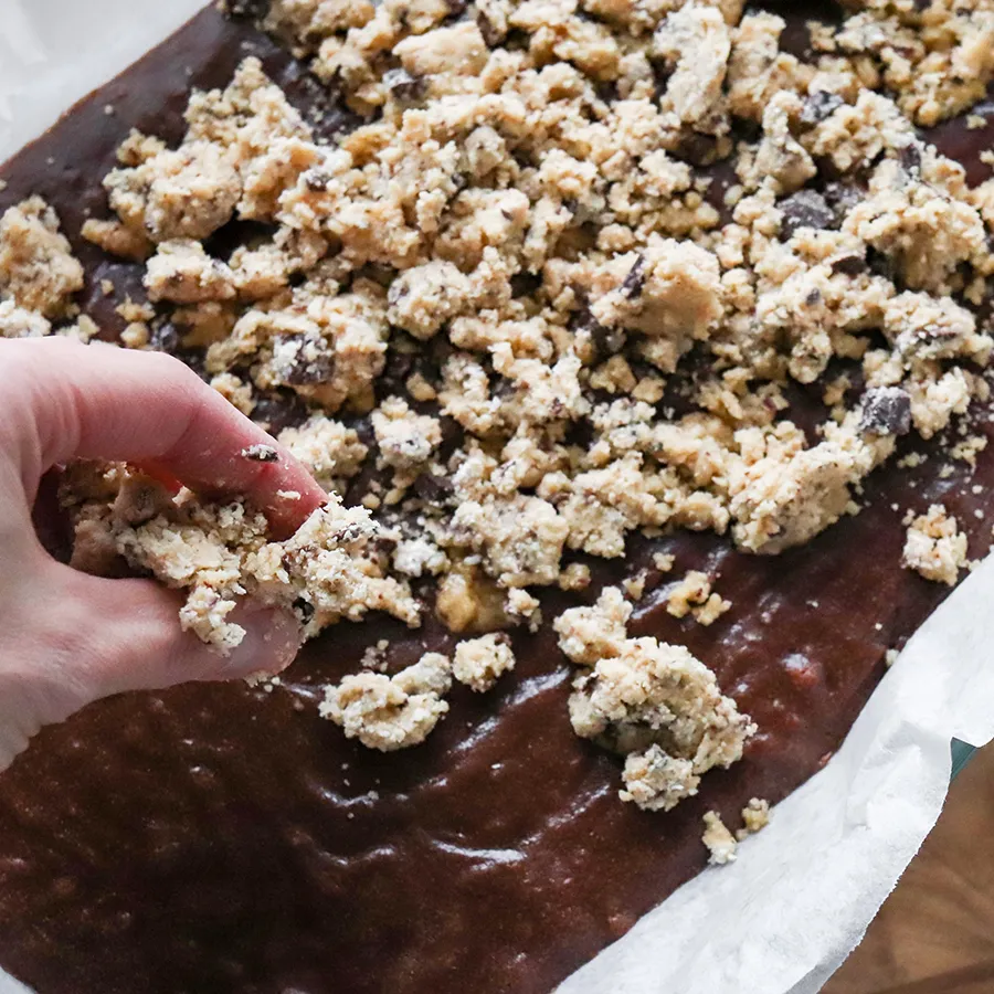 Brookie paistamisen puolivälissä