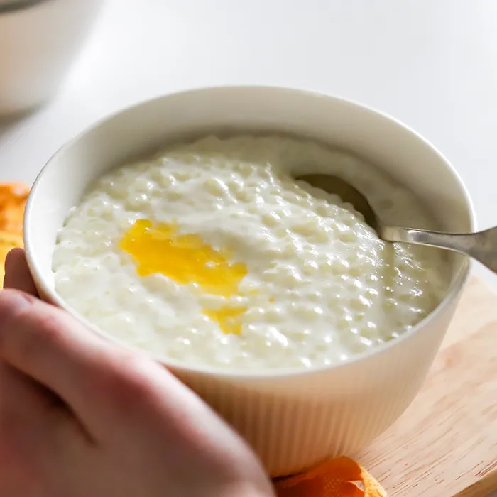 Helmipuuro voisilmän kera.