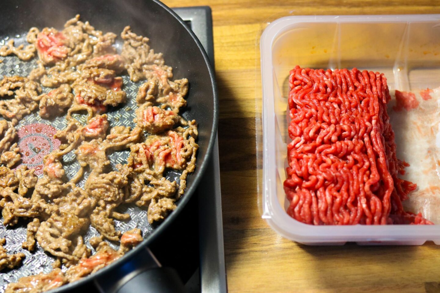 Jauhelihan paistaminen erissä