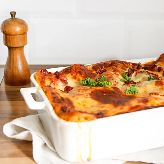 Lasagne, joka on valunut hieman yli vuoasta.