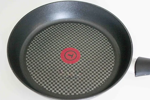 Pinnoitettu paistinpannu
