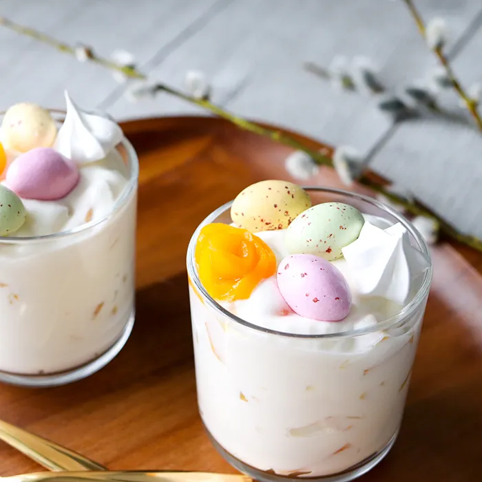 Persikkarahka kahdessa lasissa.