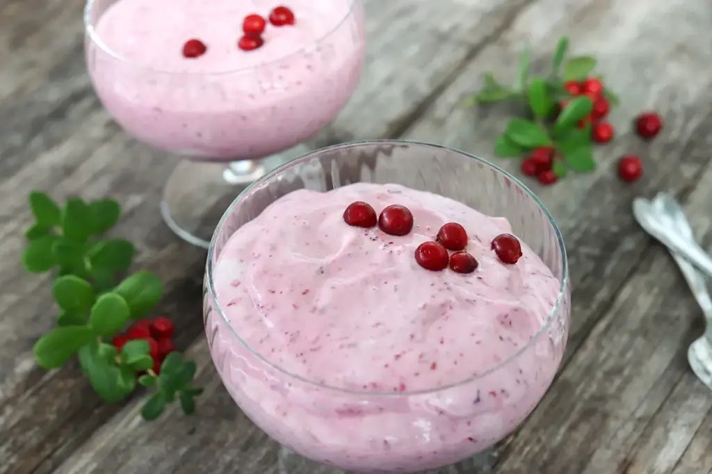 Puolukkarahka on maistuva välipala.