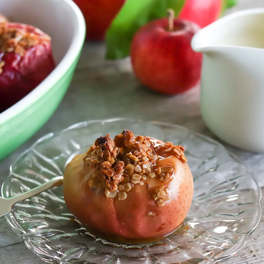 Uuniomena lautasella.