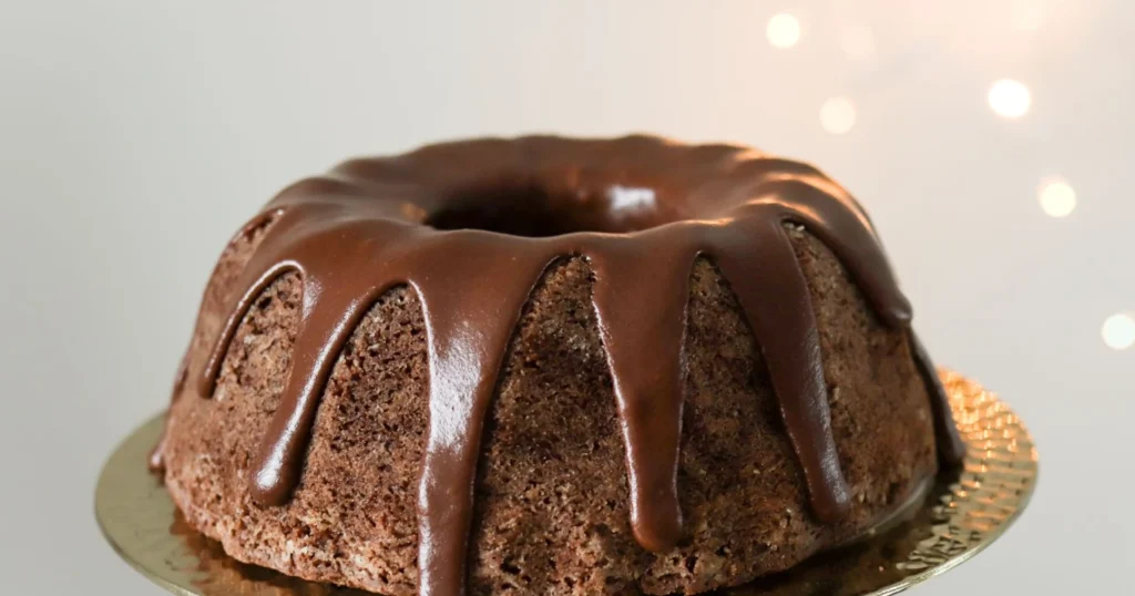 Arabialainen maustekakku kuorrutettuna