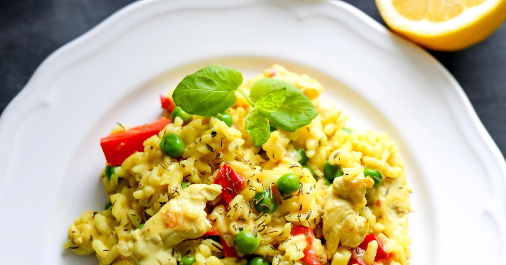 Broileririsotto tuoreen sitruunan kanssa.