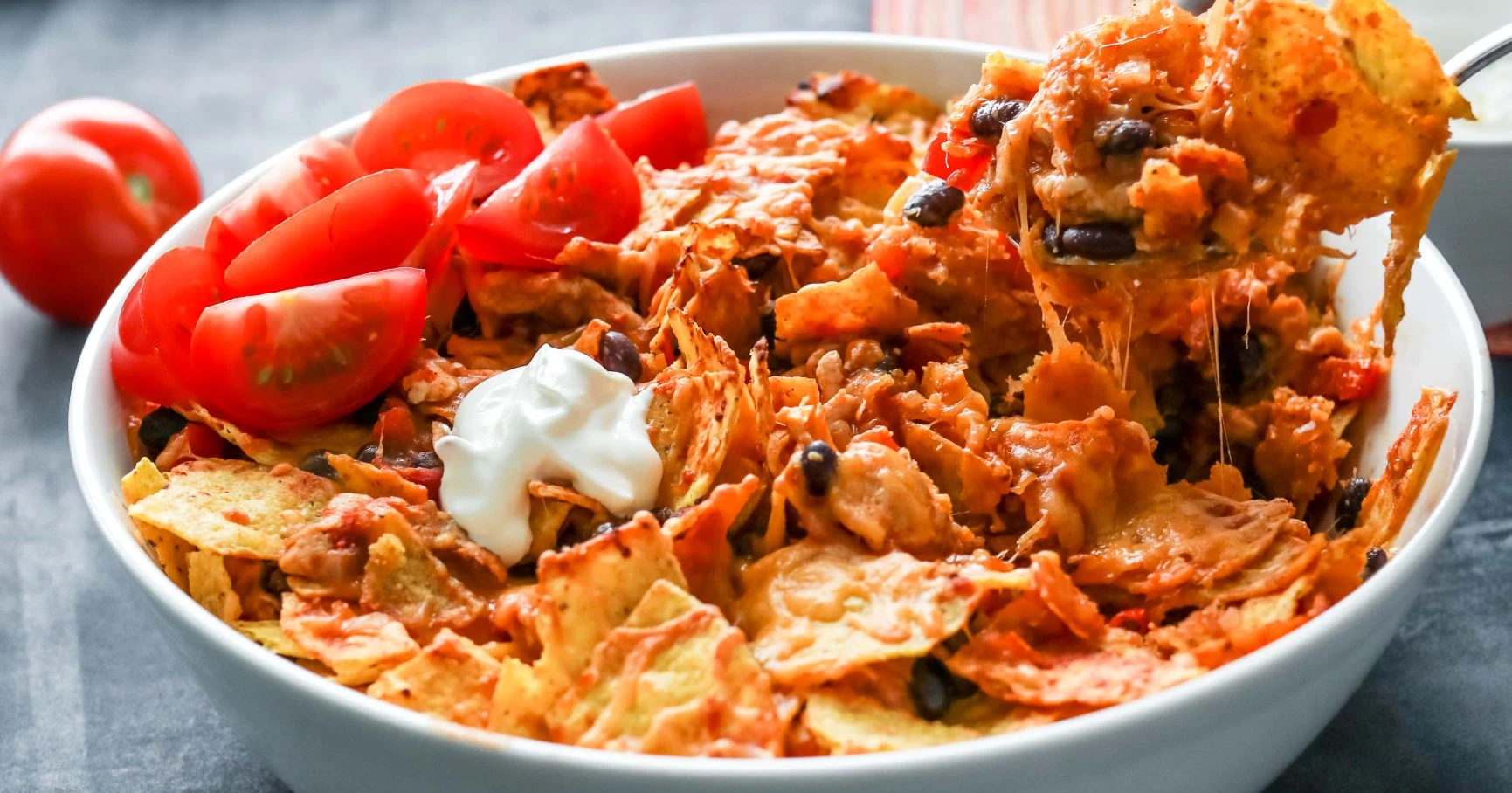 Nachovuoka tomaattien kanssa.