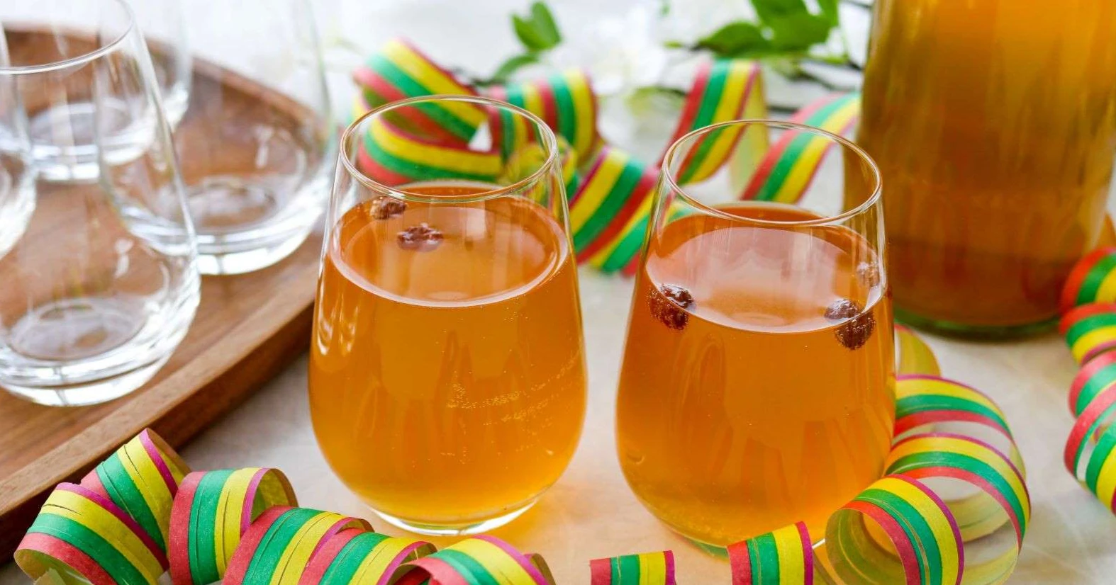 Sima on valmista, kun rusinat nousevat pintaan.