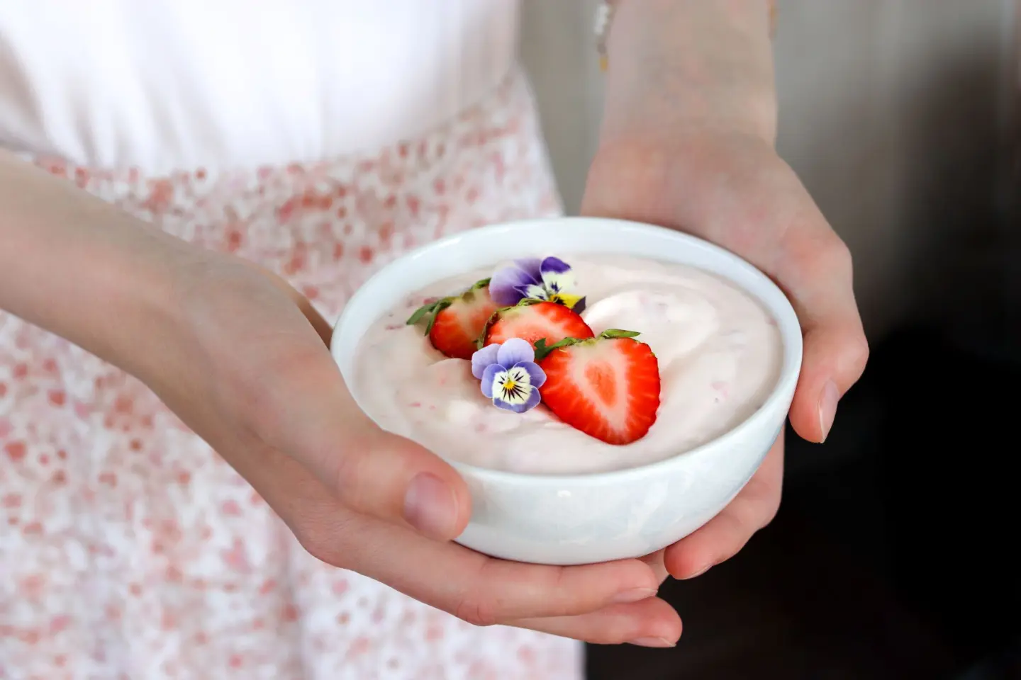 Välipalat voi tarjota vaikka kulhosta.