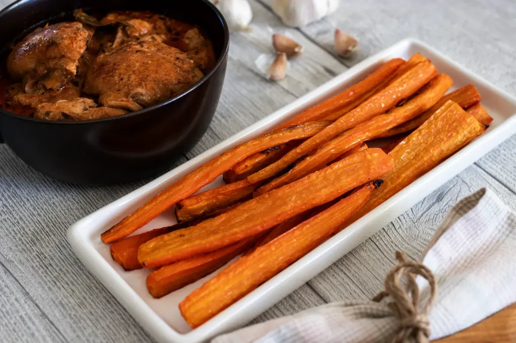 Porkkanat uunissa paistamisen jälkeen.